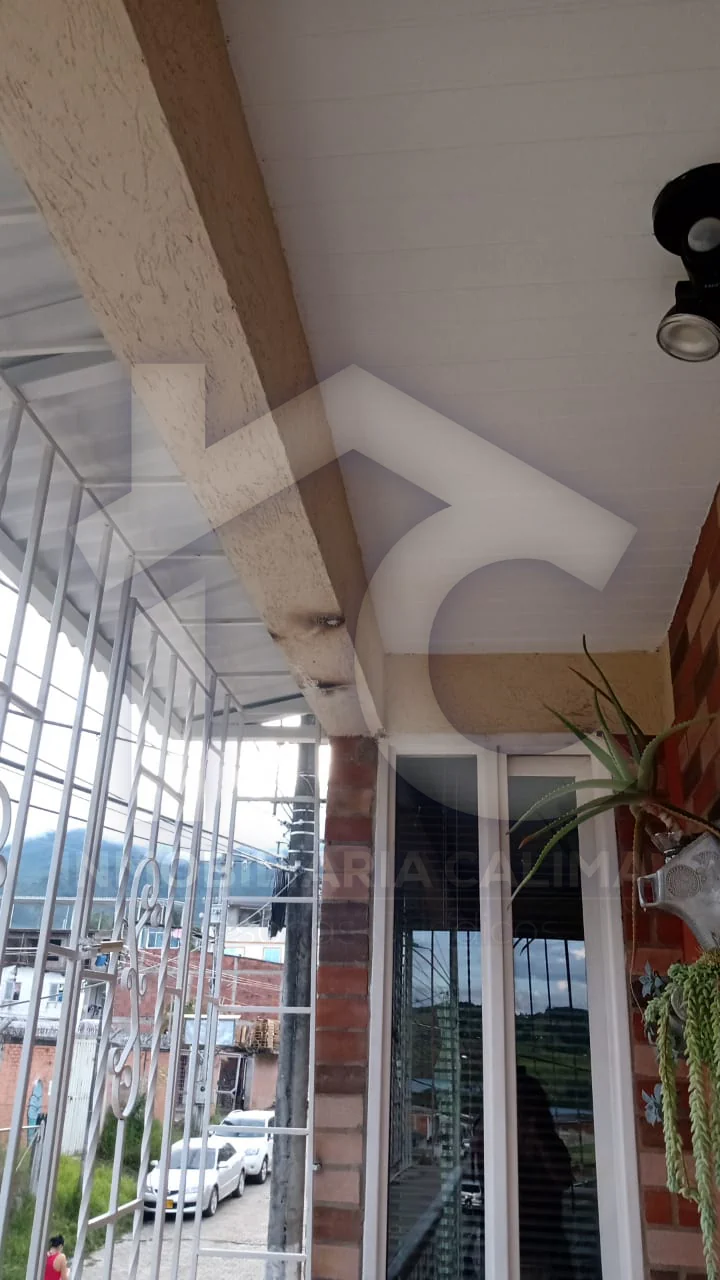 Casa de 2 viviendas en el Canadá Calima Darién